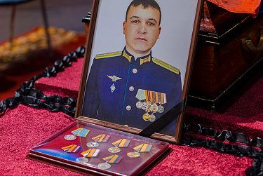 Оренбуржцы простились с летчиками, погибшими в авиакатастрофе под Иваново